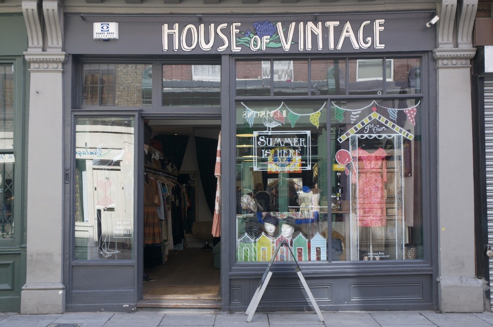 house-of-vintage-shop-fashion-accessories-large